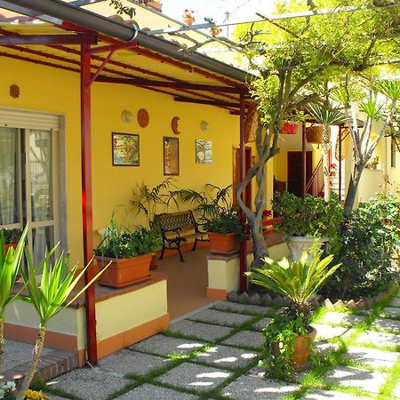Bed and Breakfast Domus Felix Эрколано Экстерьер фото