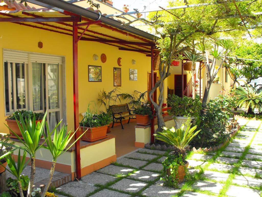 Bed and Breakfast Domus Felix Эрколано Экстерьер фото
